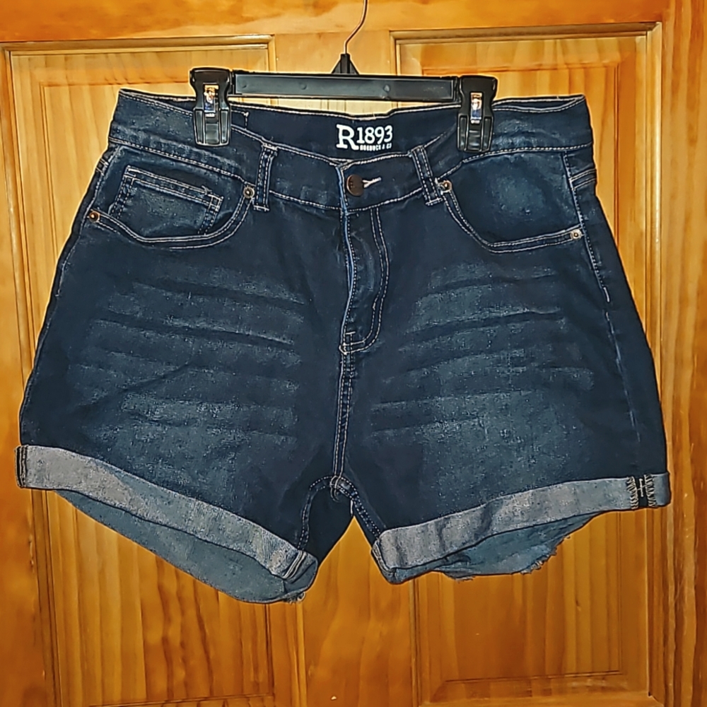 R1893 jean shorts